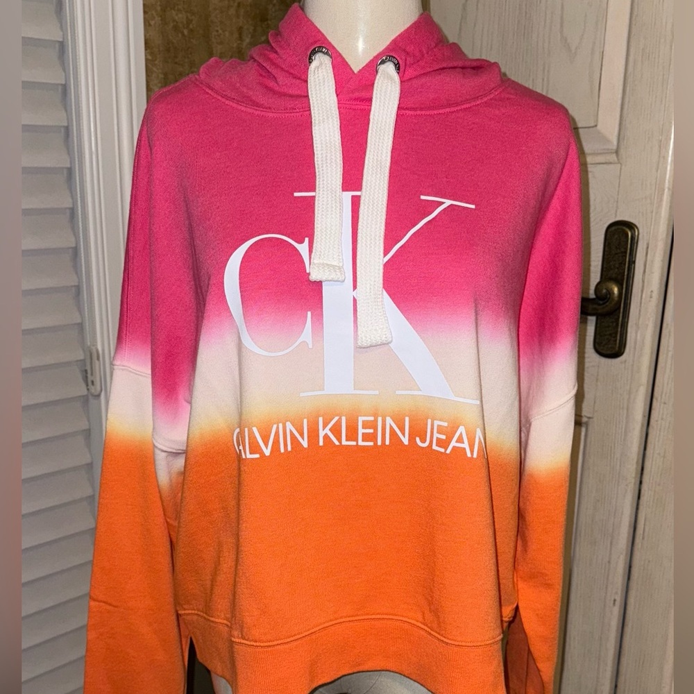 NWOT Calvin Klein Jeans Ombré Sweatshirt Medium